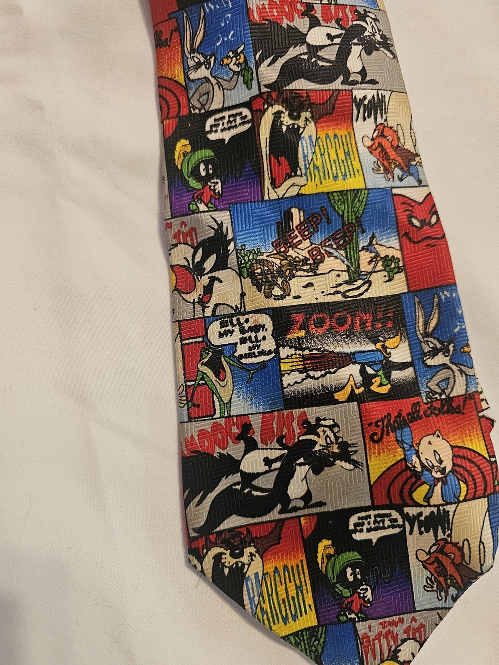 1997 Warner Bros. Looney Tunes Comic Patchwork Tie - Red, Blue, Yellow, Black